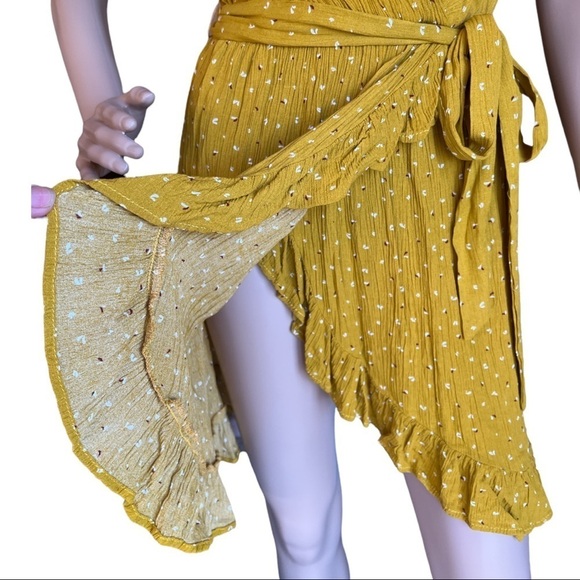 Ces Femme Mustard Ruffle Wrap Dress‎ Size S/M Summer Dress - Picture 3 of 11